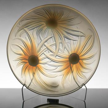 A FRENCH GLASS BOWL BY ETLING, from the first half of the 20th century.