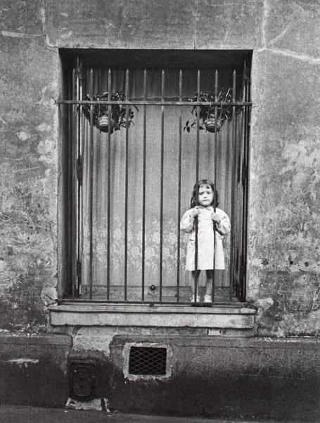 Christer Strömholm, "Hotel Central, Paris 1951".