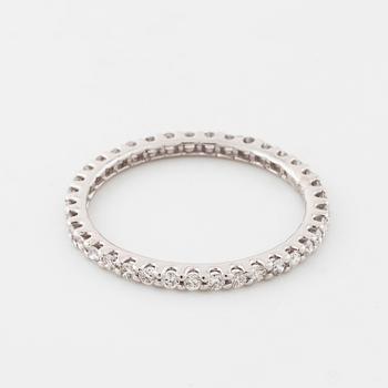 RING, med briljantslipade diamanter totalt ca 0.50 ct.