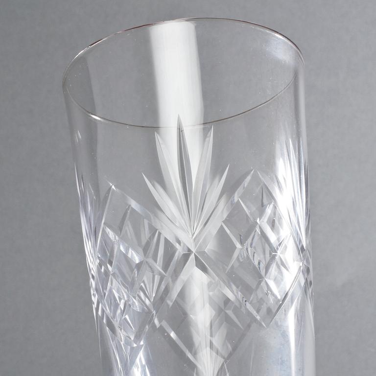 GLASSERVIS, 85 delar, Helgaliknande modell, 1900-tal.
