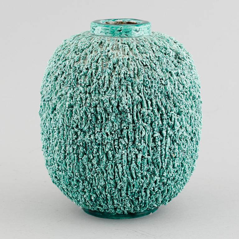 GUNNAR NYLUND, vas, chamotterat stengods, Rörstrand, formgiven 1936.