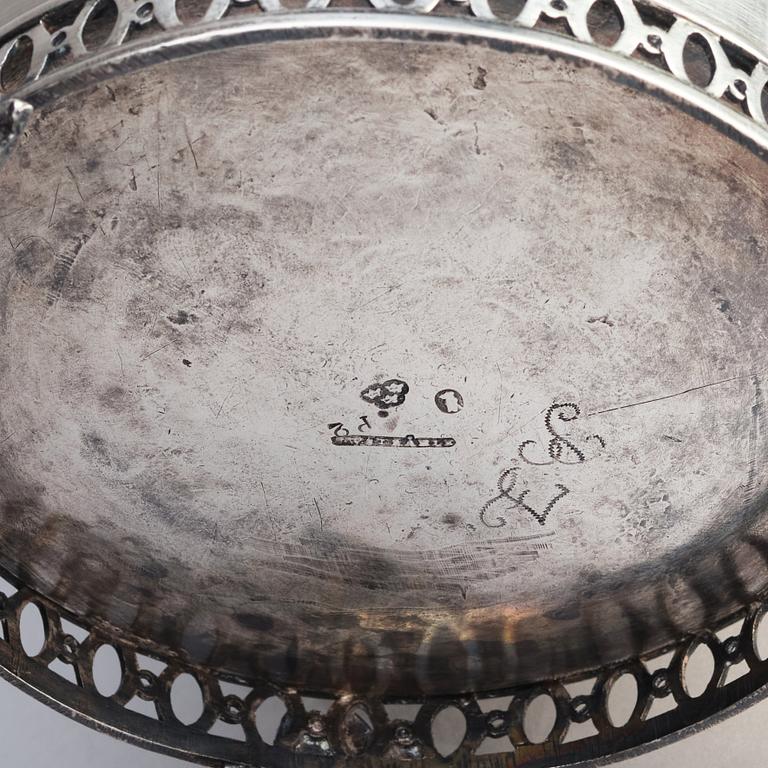 A Swedish silver coffee-pot, mark of Stephan Westerstråhle, Stockholm 1797.