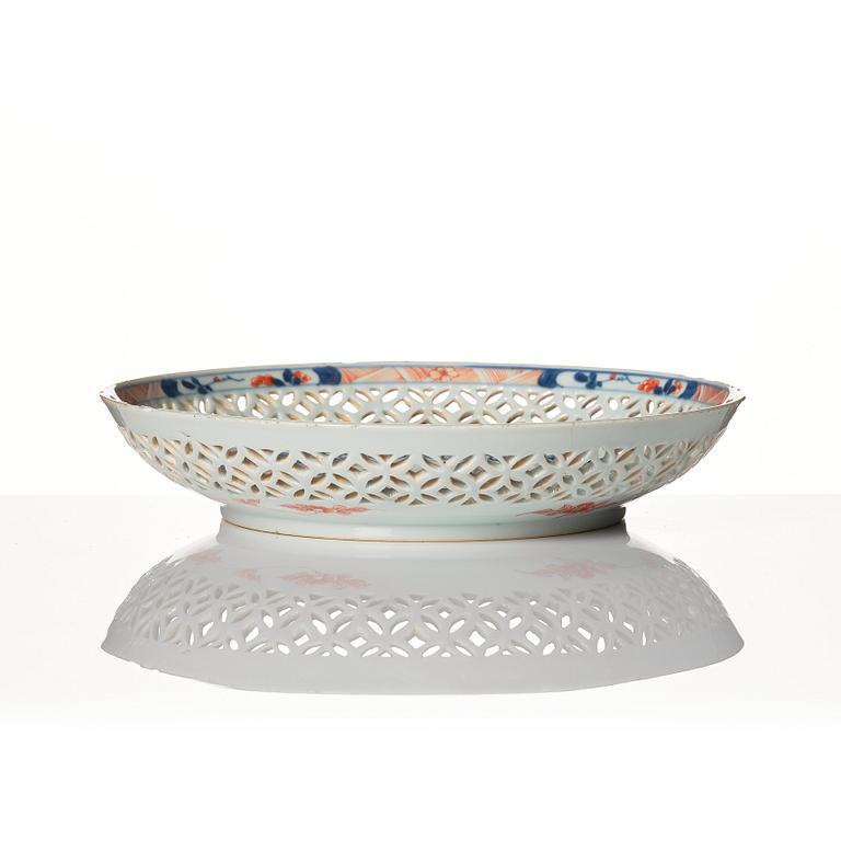 Skålfat, kompaniporslin. Qingdynastin, 1700-tal.