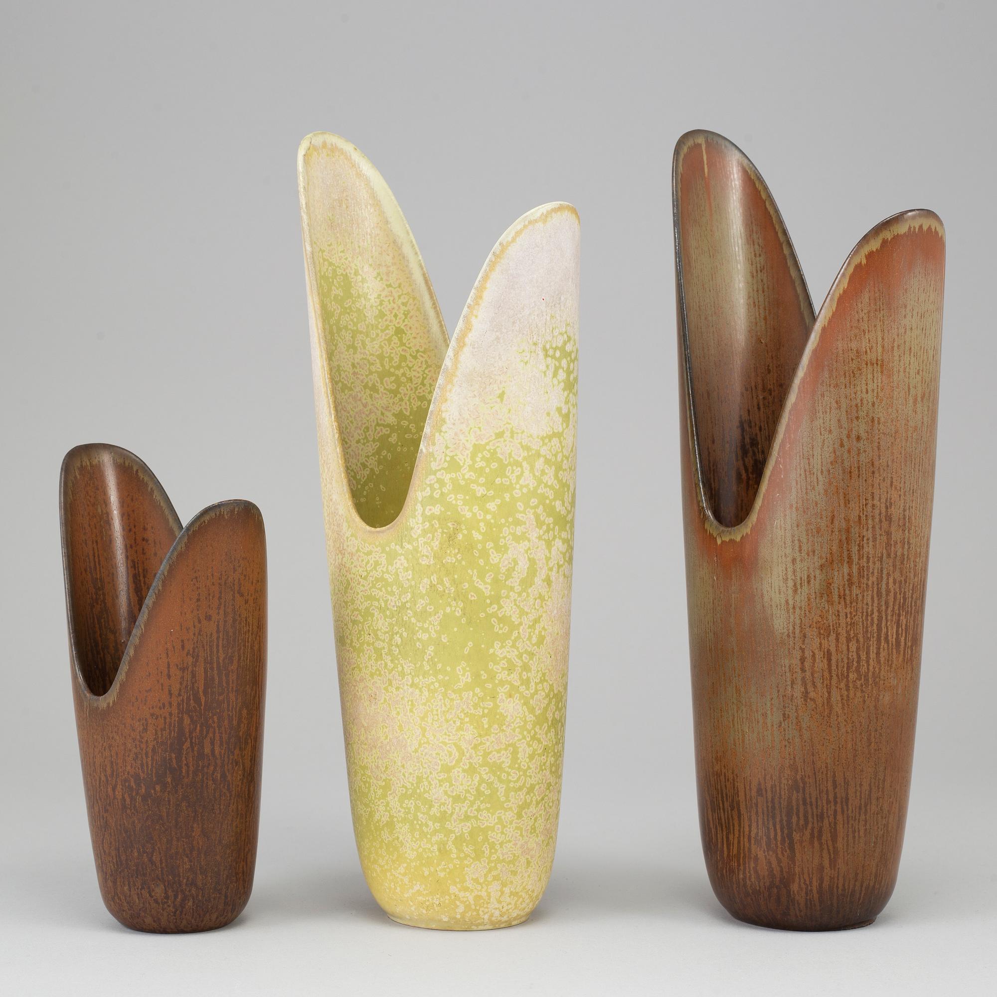 GUNNAR NYLUND, a set of three stoneware vases, Rörstrand, Sweden.