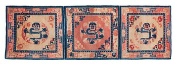 MEDITATION RUG. Semi-antique Baotou. 181 x 61,5 cm. China.