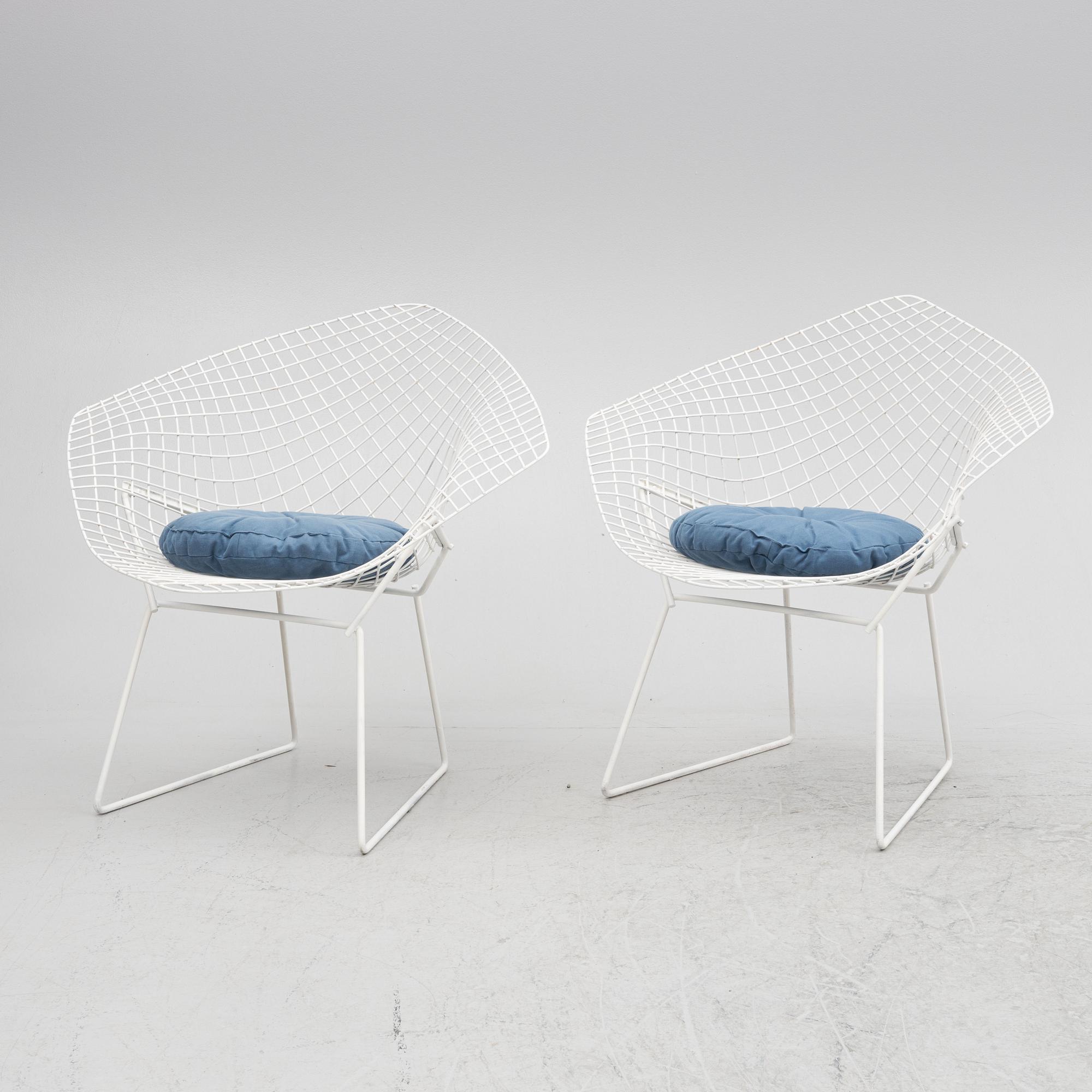Harry Bertoia, a pair of "Diamond Chair", second half of the 20th century.