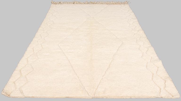 A moroccan carpet, ca 250 x 168 cm.