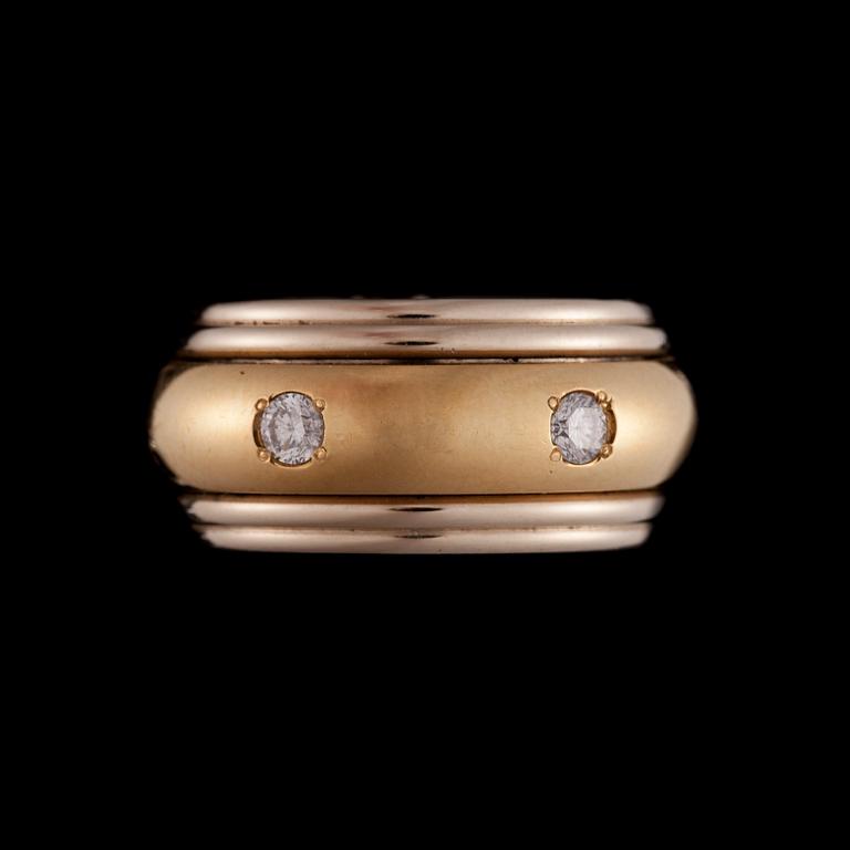 RING, 18K vitt- och gult guld,  briljantslipade diamanter. Vikt ca 15,8 g.