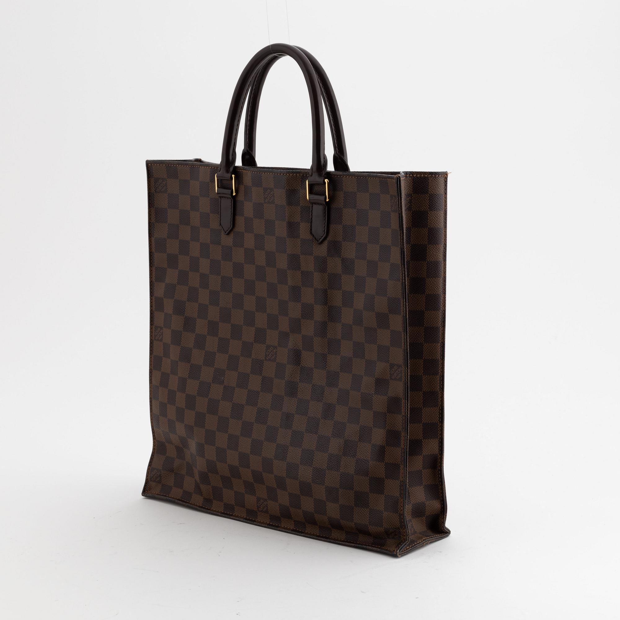 Louis Vuitton a Damier Ebene Sac Plat tote bag 2009. Bukowskis