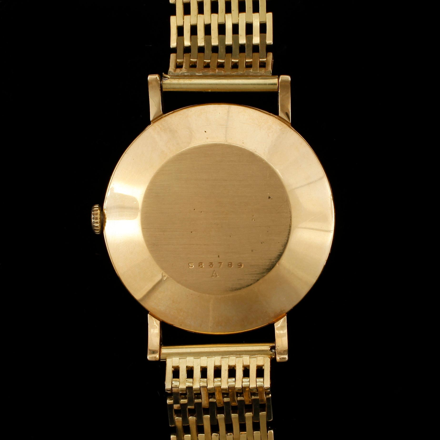 ARMBANDSUR, herr, 18k guld, Jaeger-LeCoultre, 1900-talets andra hälft. Totalvikt 72,9g.