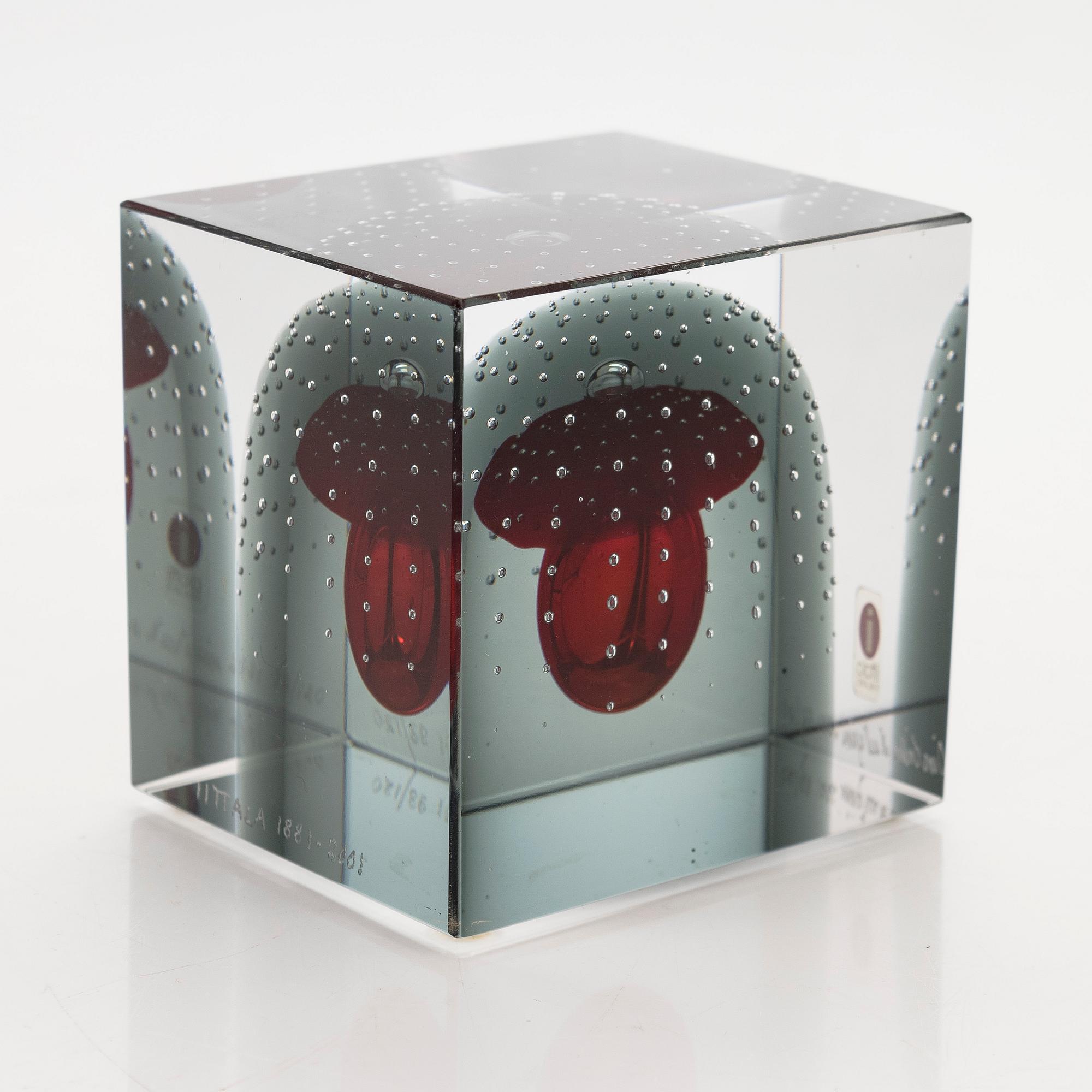 Oiva Toikka, a jubilee glass cube 2001, signed Oiva Toikka Nuutajärvi 2001 93/120 Iittala 1881-2001.