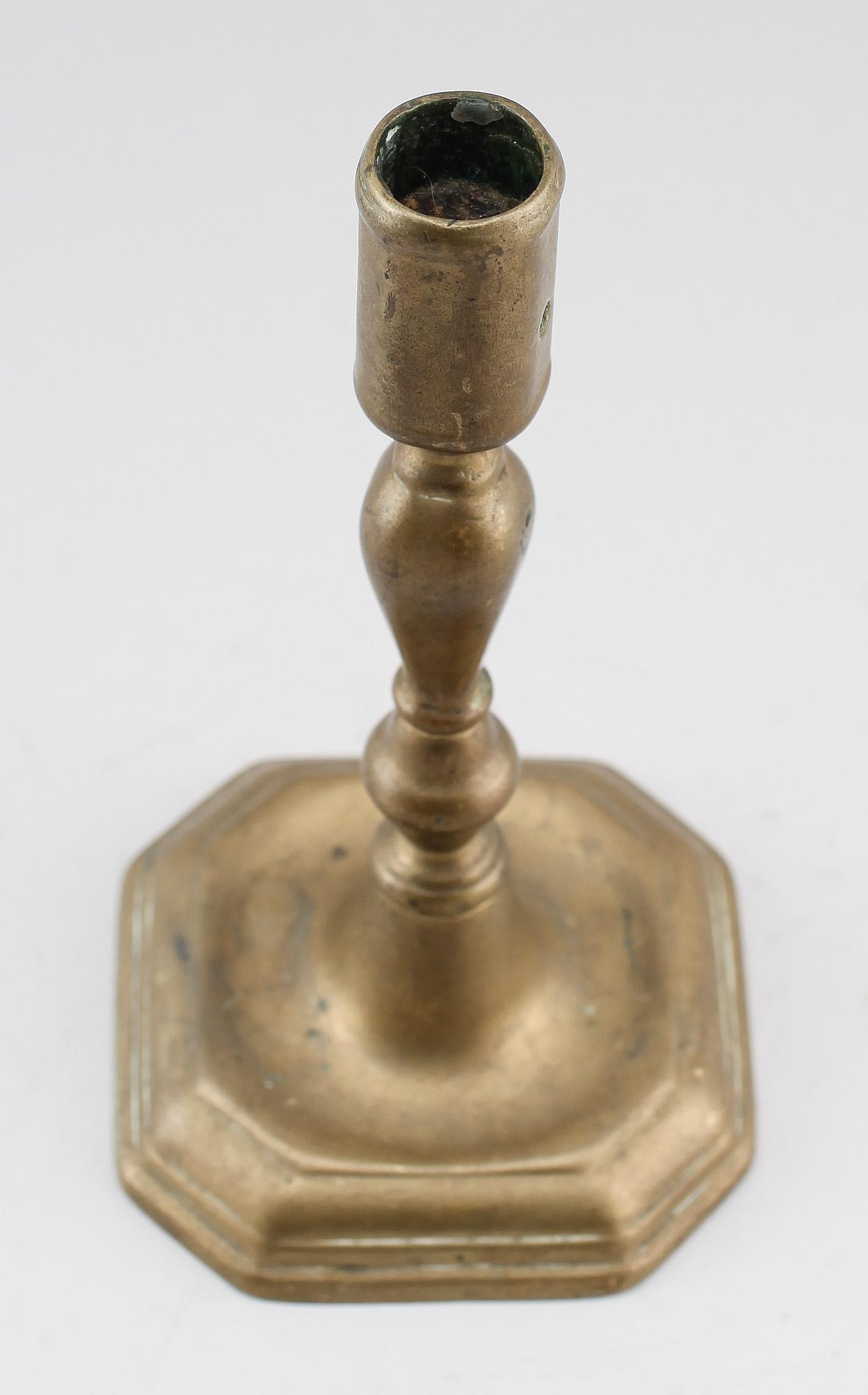 LJUSSTAKE, mässing, 1700-tal.