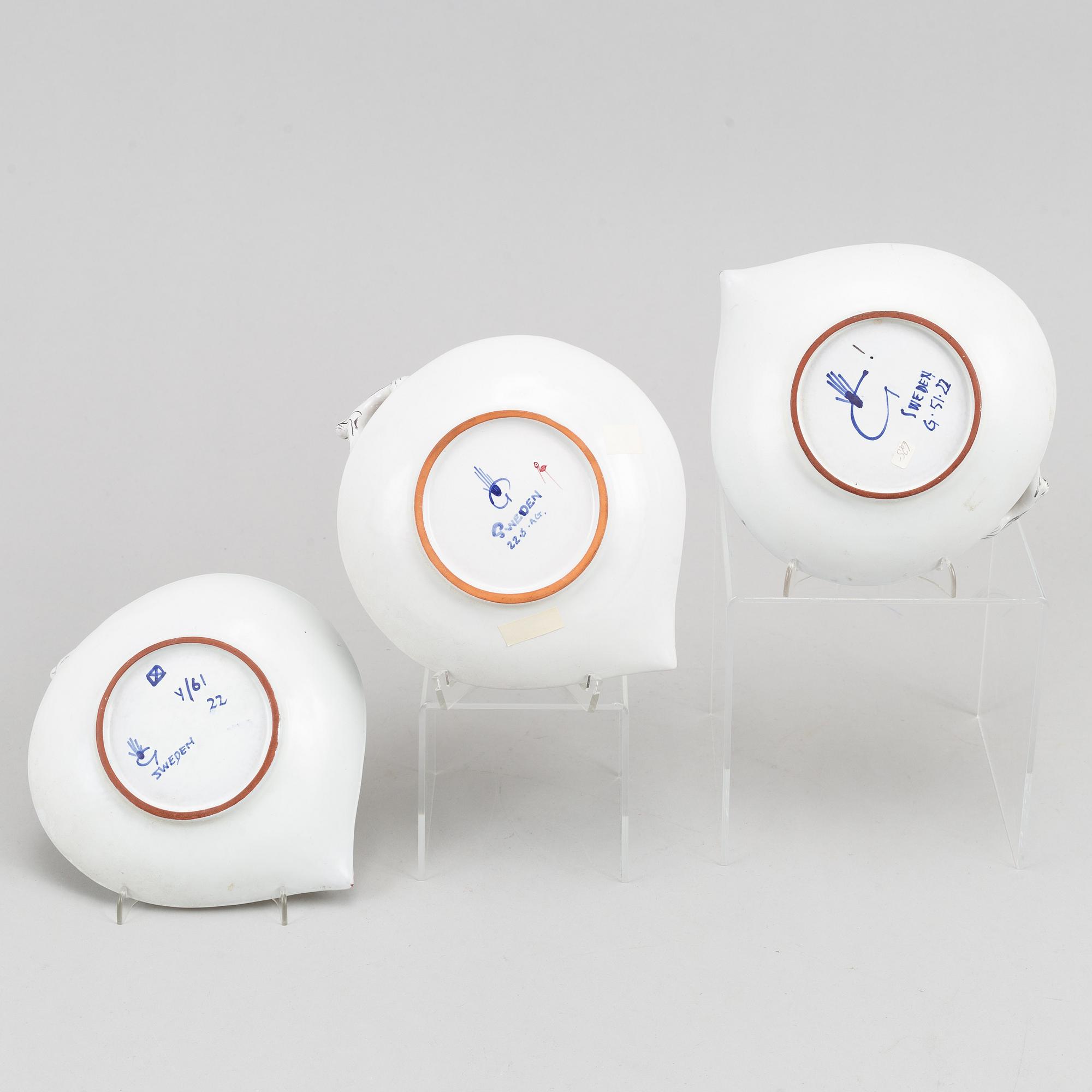 Stig Lindberg, three earthenware dishes, Gustavsberg studio.
