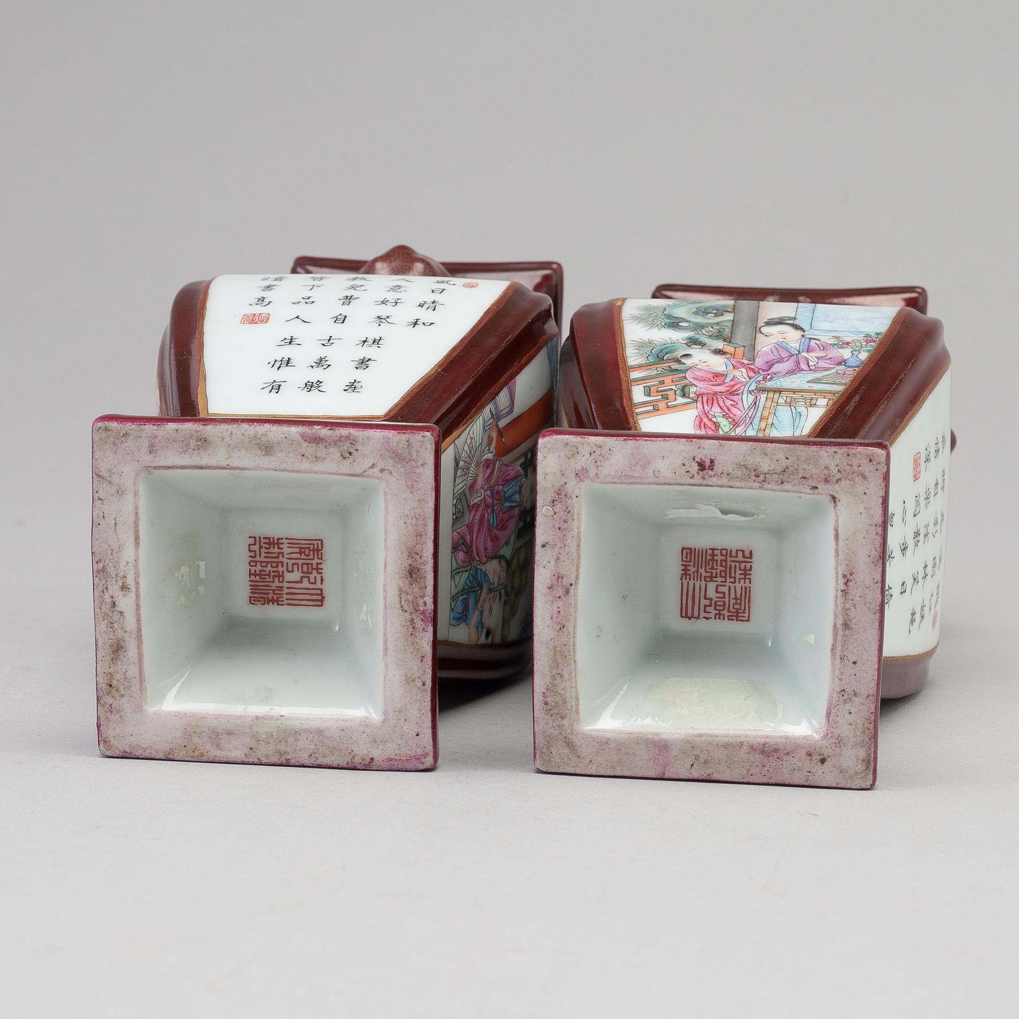 A pair of Chinese 20th century famille rose vases.