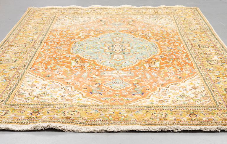 Matta, orientalisk figural, ca 294 x 200 cm.