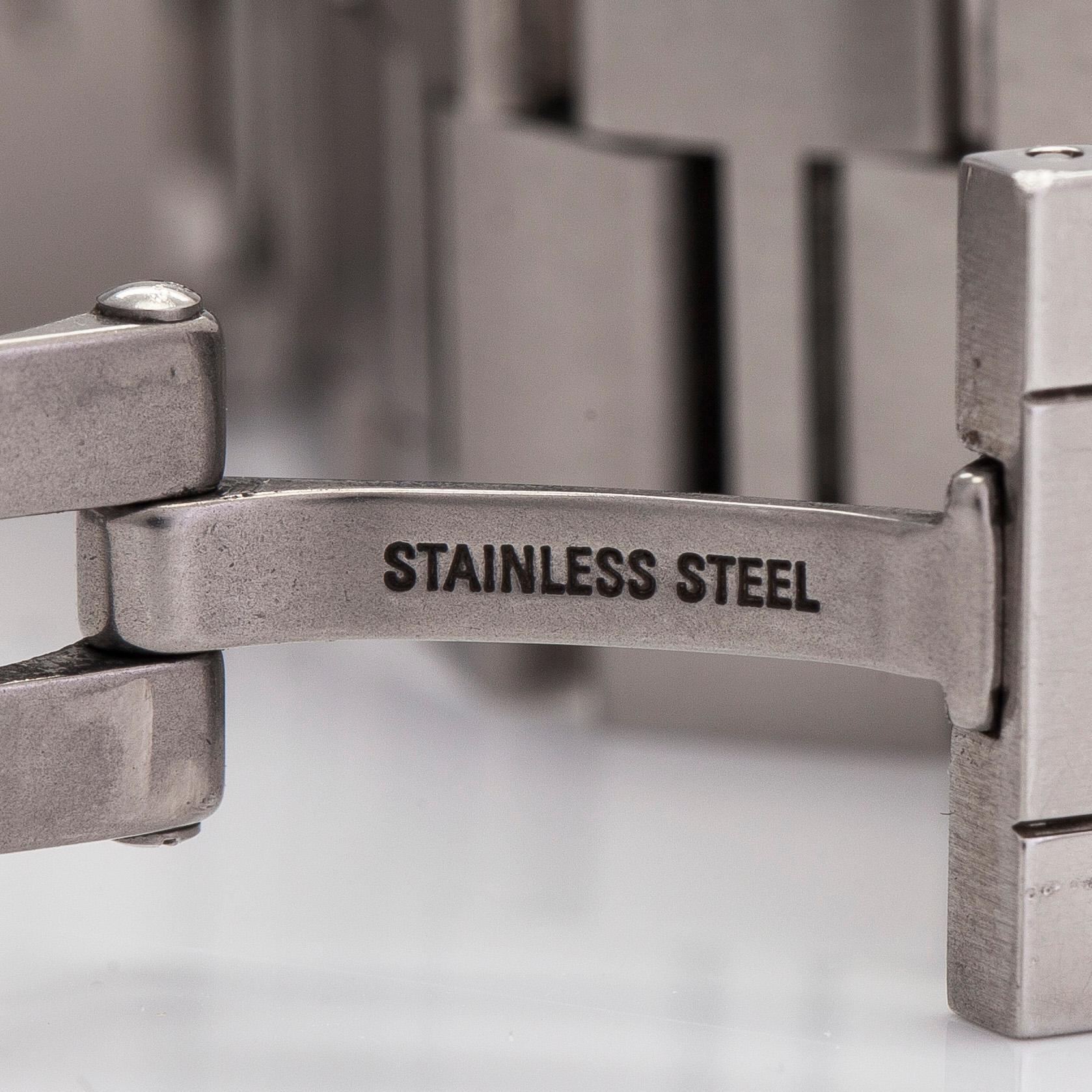 Cartier, Tank Solo, rannekello, 24 x 24 (31) mm.