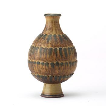 A Wilhelm Kåge 'Farsta' stoneare vase, Gustavsberg studio, Sweden 1950.