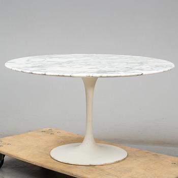 EERO SAARINEN, a 'Tulip' sofa table, from Knoll International, second half of the 20th century.