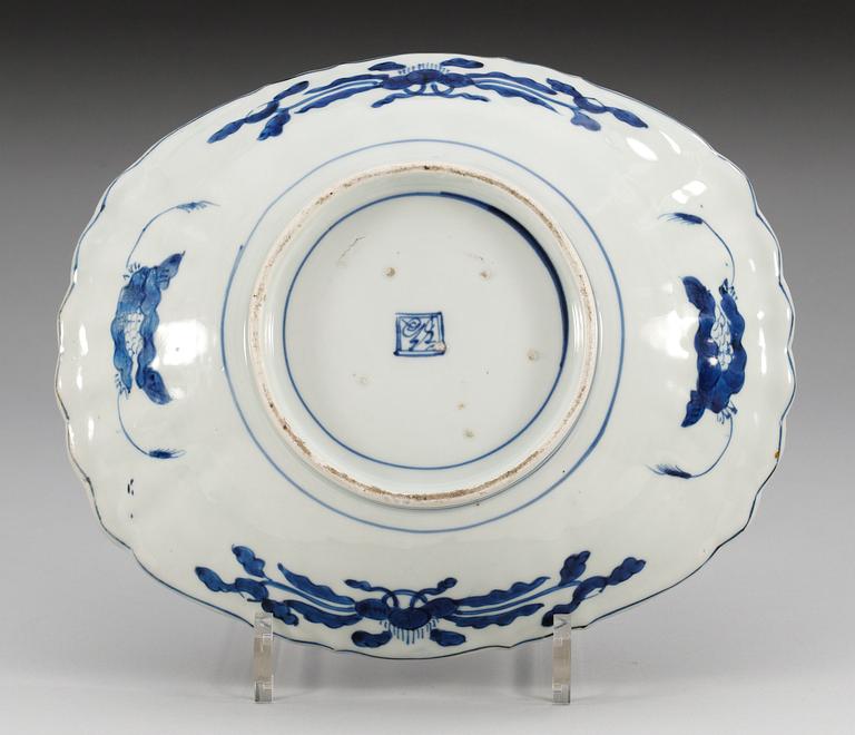 A Japanese Arita dish, Edo period, 19th Century.