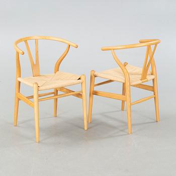 HANS J WEGNER, karmstolar, 4 st, "Y-stolen", Carl Hansen & Søn, Danmark, 2000-tal.