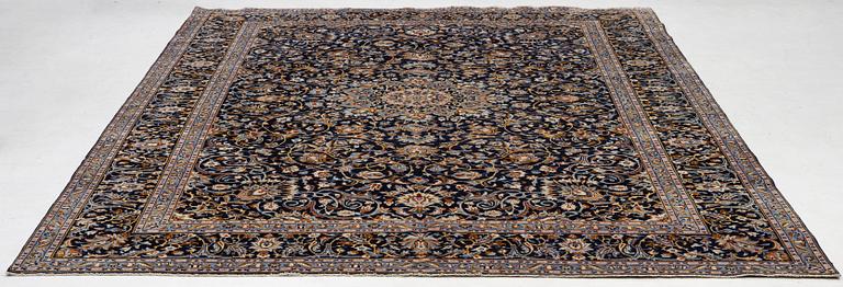 Matta, Keshan, ca 415 x 315 cm.