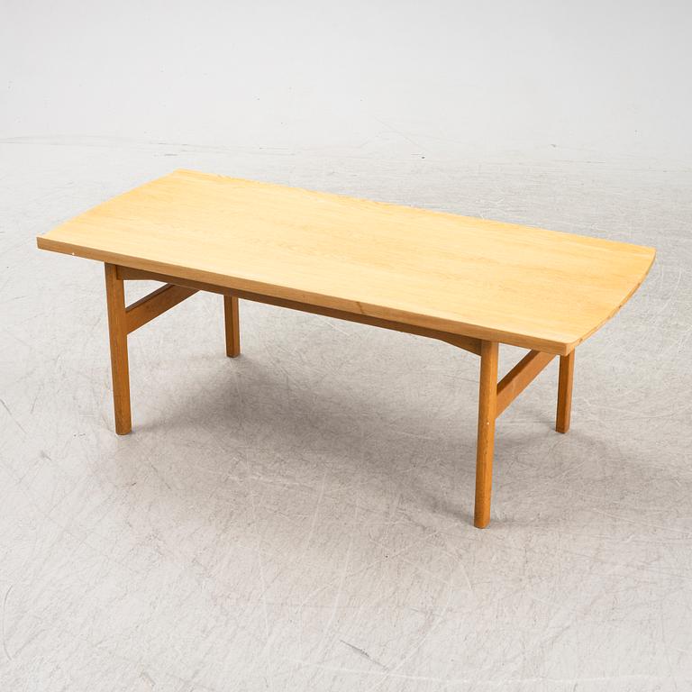 Tove & Edvard Kindt Larsen, an oak coffee table, AB Seffle Möbelfabrik, 1960's.