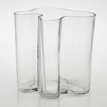 Alvar Aalto, maljakko, 3031, signeerattu Alvar Aalto.