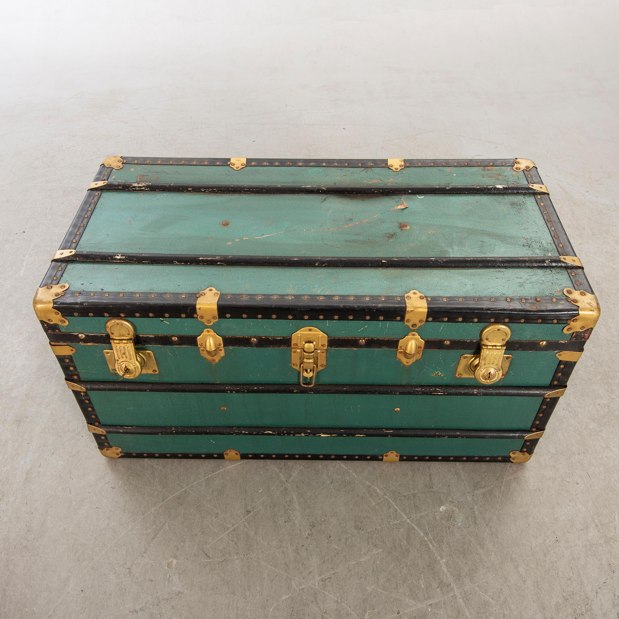 A Brevettato trunk, Italy first half of the 20th century.