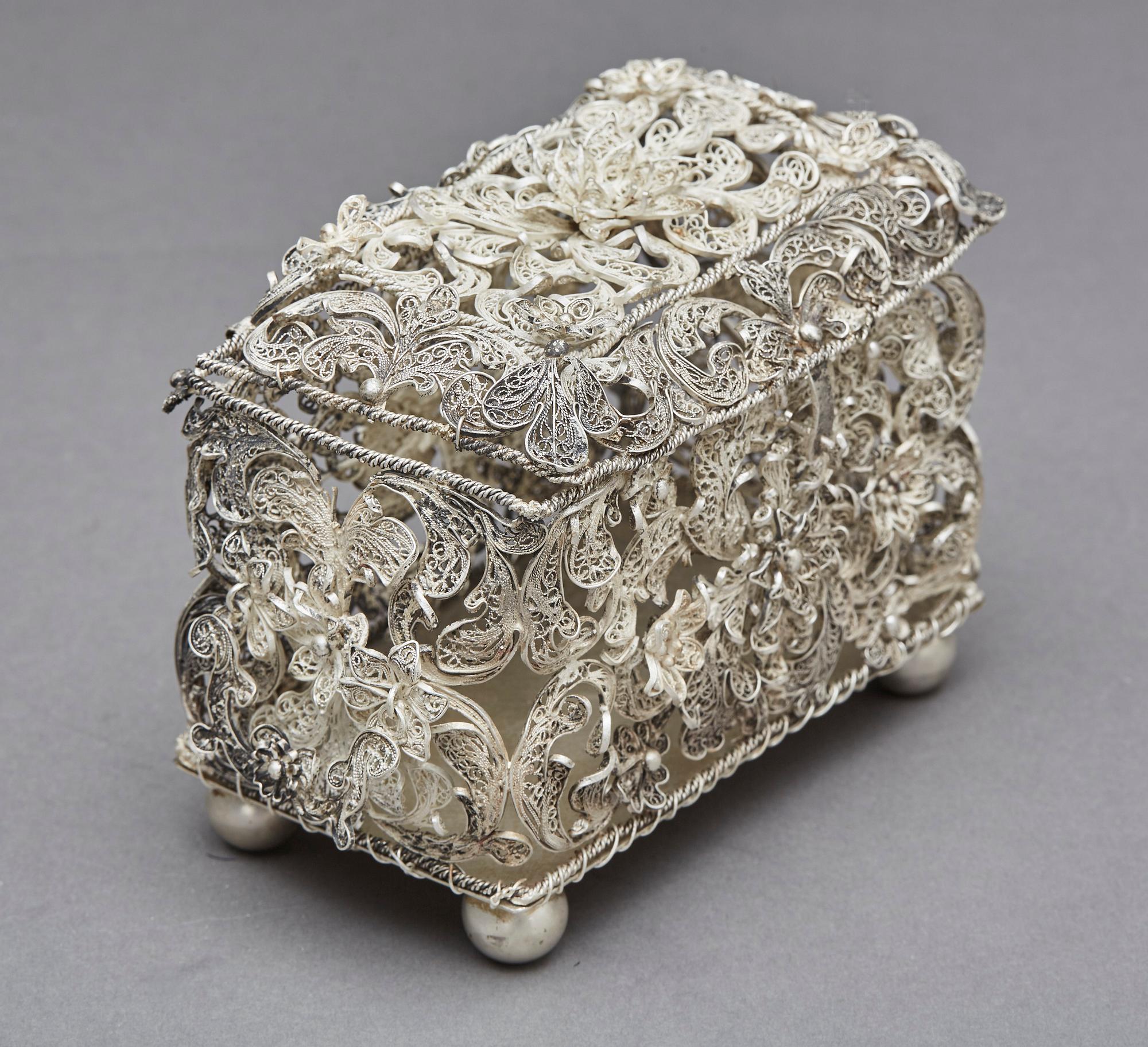 SMYCKESSKRIN, silver, filigranarbete, Ryssland/Polen, Goldman. Ca 380g.