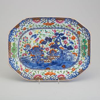 A 'clobbered' blue and white serving dishes, Qing dynasty, Qianlong (1736-95).