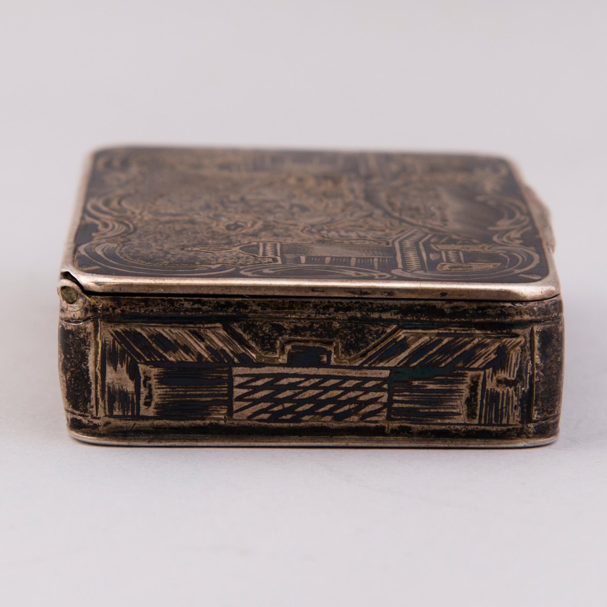 SNUFF BOX, silver with niello decoration, Moscow probably 1826, goldsmith OB.