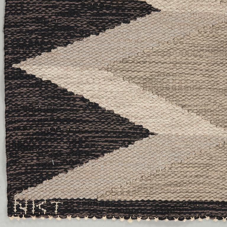 Nordiska Kompaniets Textilkammare, A CARPET. Flat weave including tapestry weave. 249,5 x 171,5 cm. Signed NKT.