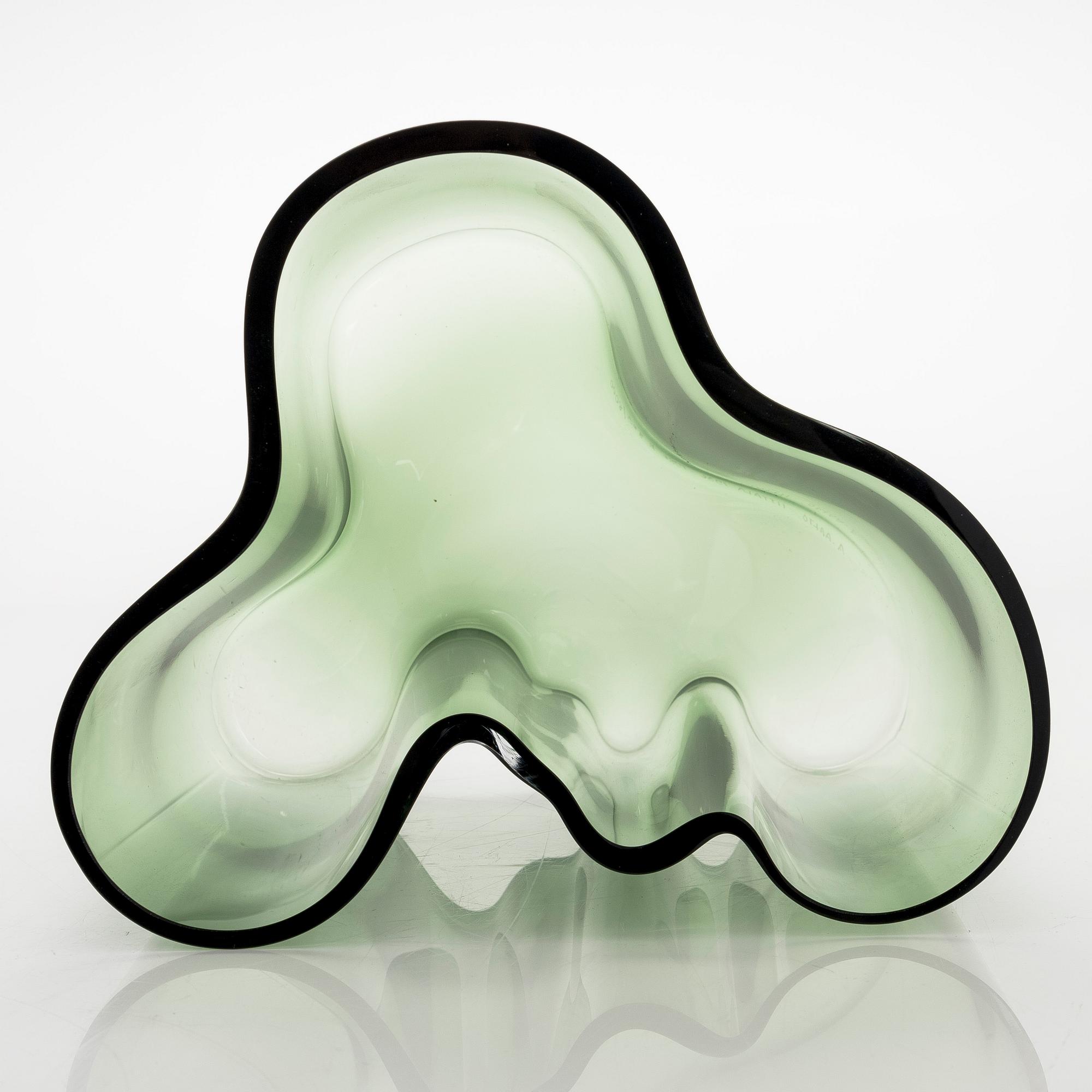 Alvar Aalto, a 'Savoy' 50-year jubilee vase, 3030, signed A. Aalto 1936-1986 Iittala 863/8000.