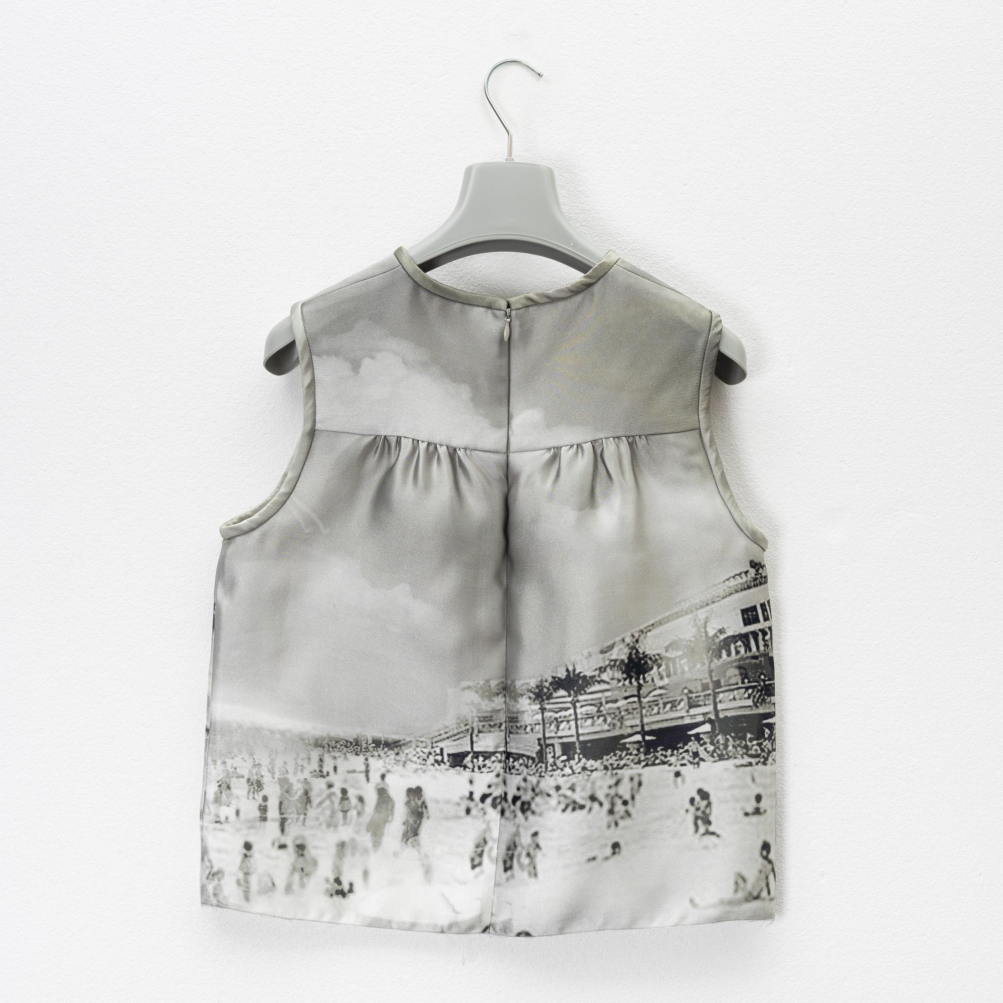 Prada, a silk-mix jacket and top, size 38.