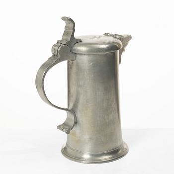 Målkärl, 1/2 stop av Nils Berg, Stockholm, 1740. Krönt av Carl Holm.