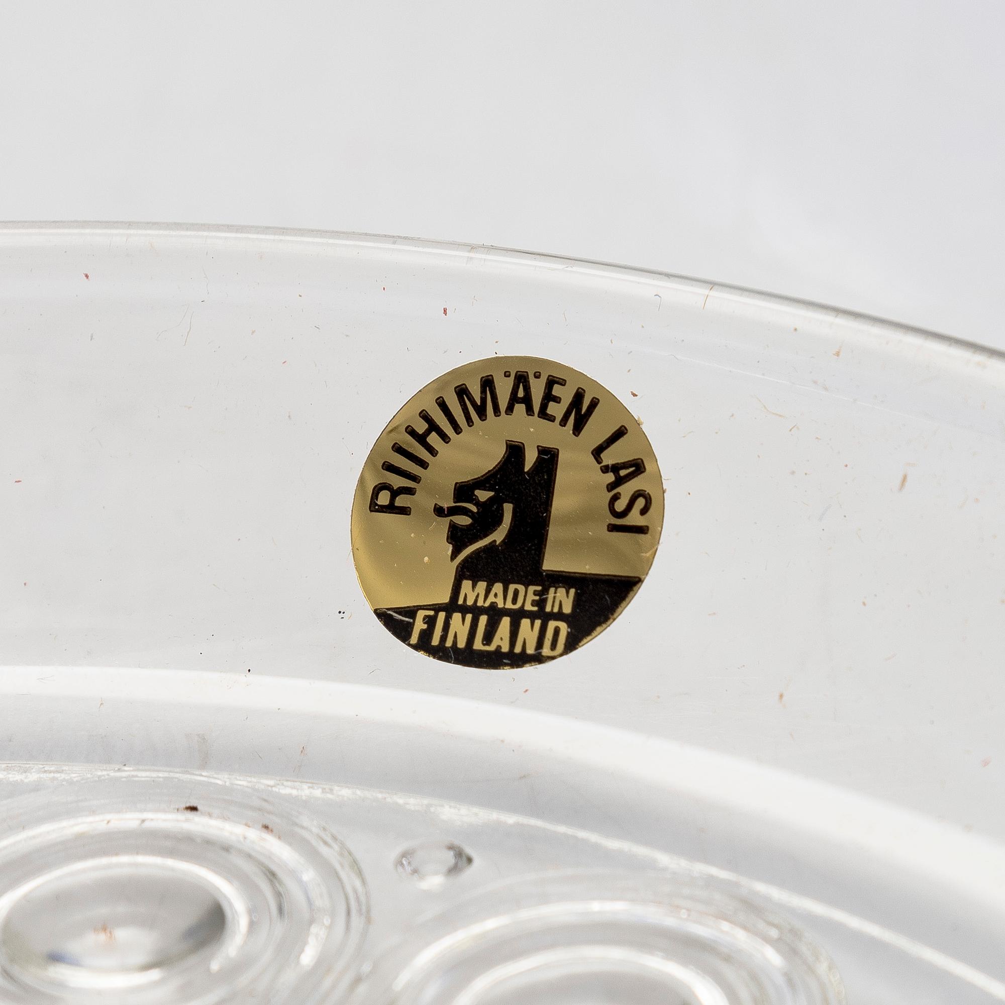 Nanny Still, lautasia, 14 kpl, kulhoja, 6 kpl, "Riikinkukko", malli 5221, 5325, Riihimäen Lasi.