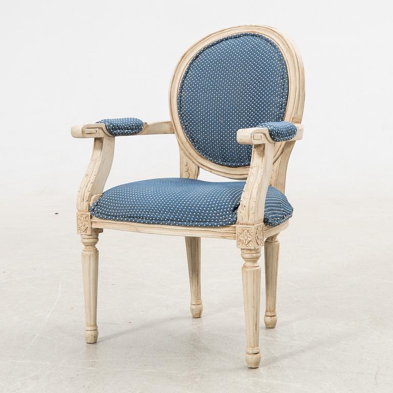 Barnkarmstol Louis XVI-stil 1900-tal.