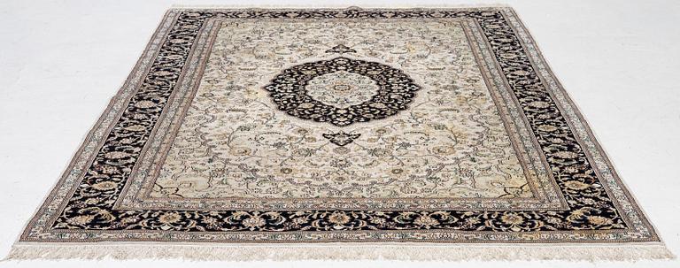 Matta, orientalisk, ca 278 x 190 cm.