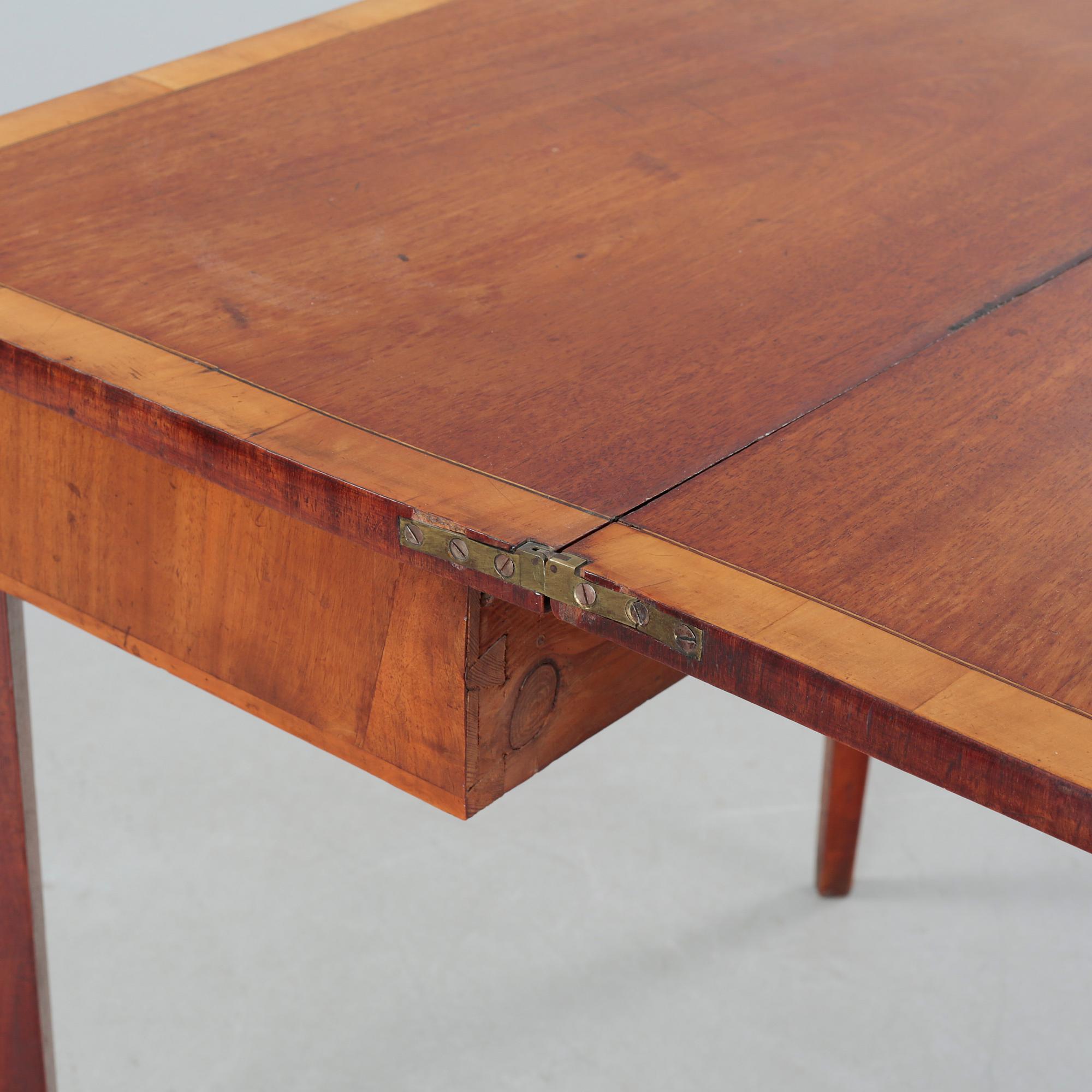 A Swedish Karl-Johan card table, from the first half of the 19th century.