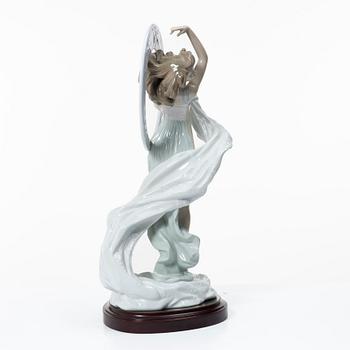 Regino Torrijos, figurine, "Dance", Lladró, Spain.