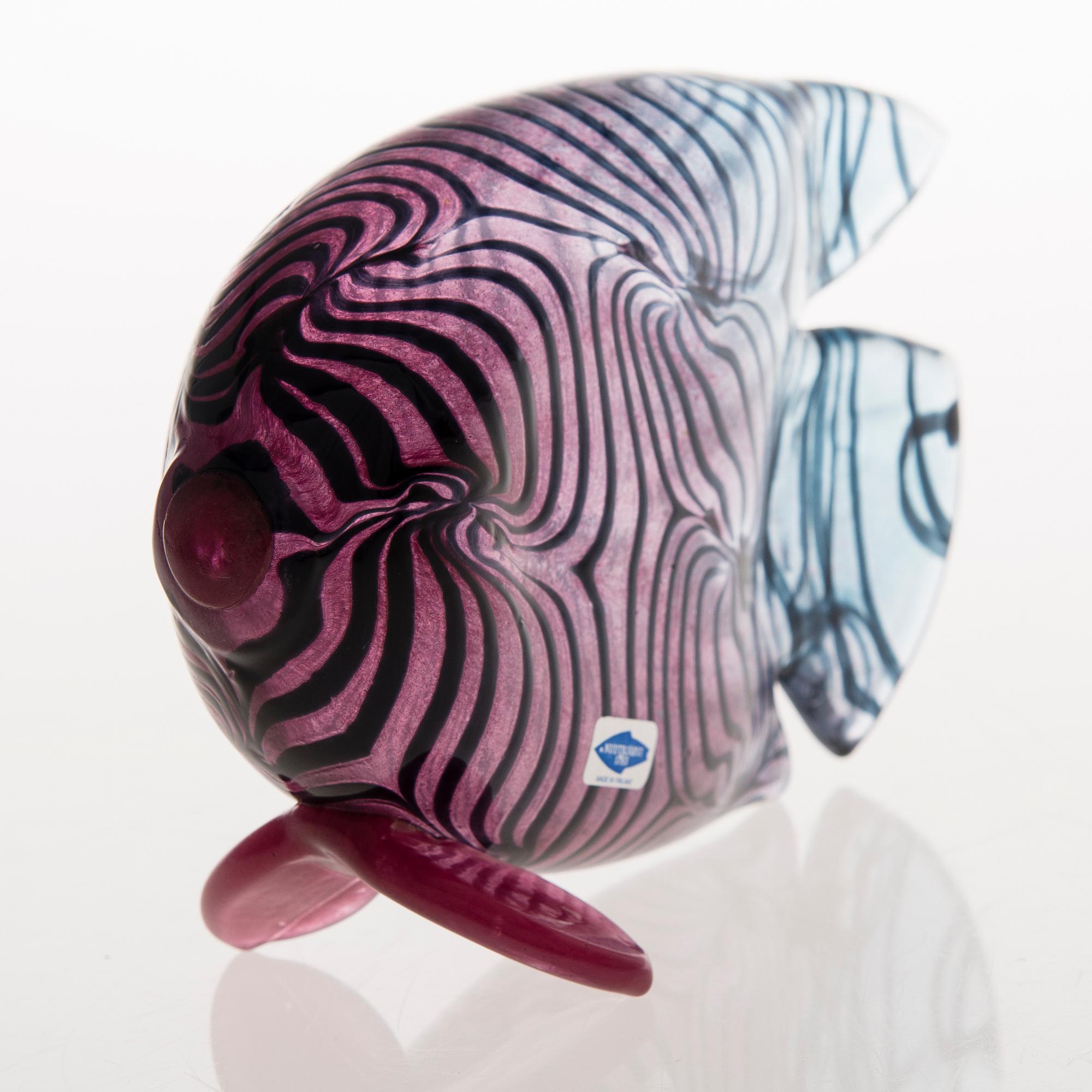 KERTTU NURMINEN,  LASIVEISTOS, signeerattu K. Nurminen Nuutajärvi.