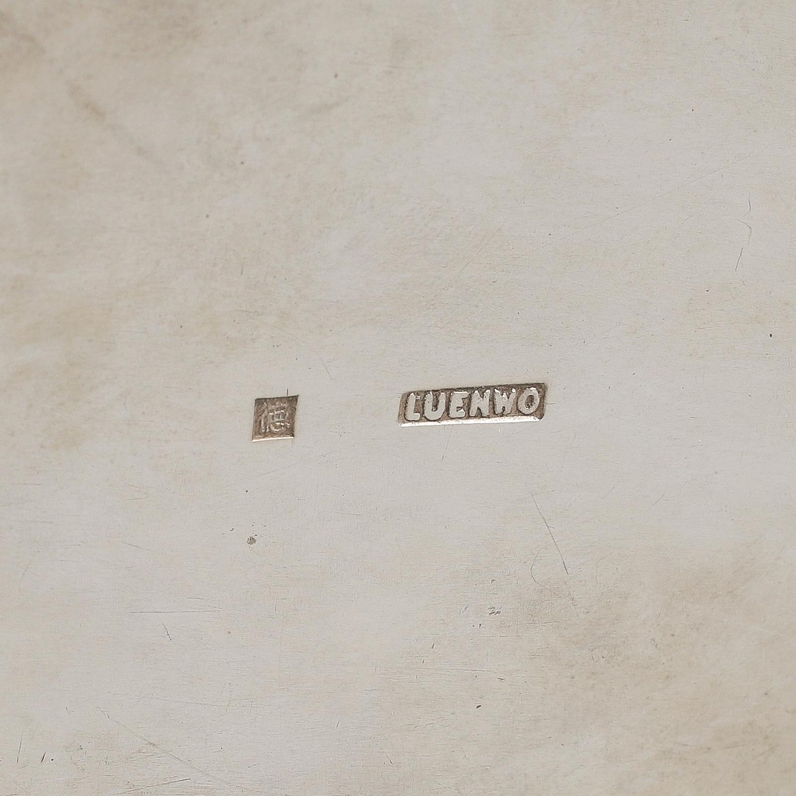 A Chinese silver tea caddy, Luenwo, Shanghai, first half of the 20th century.