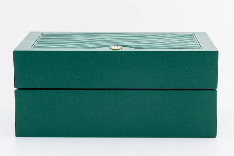 ROLEX, Oyster Perpetual Date, Submariner (1000ft = 300 m), Chronometer, wristwatch, 40 mm.