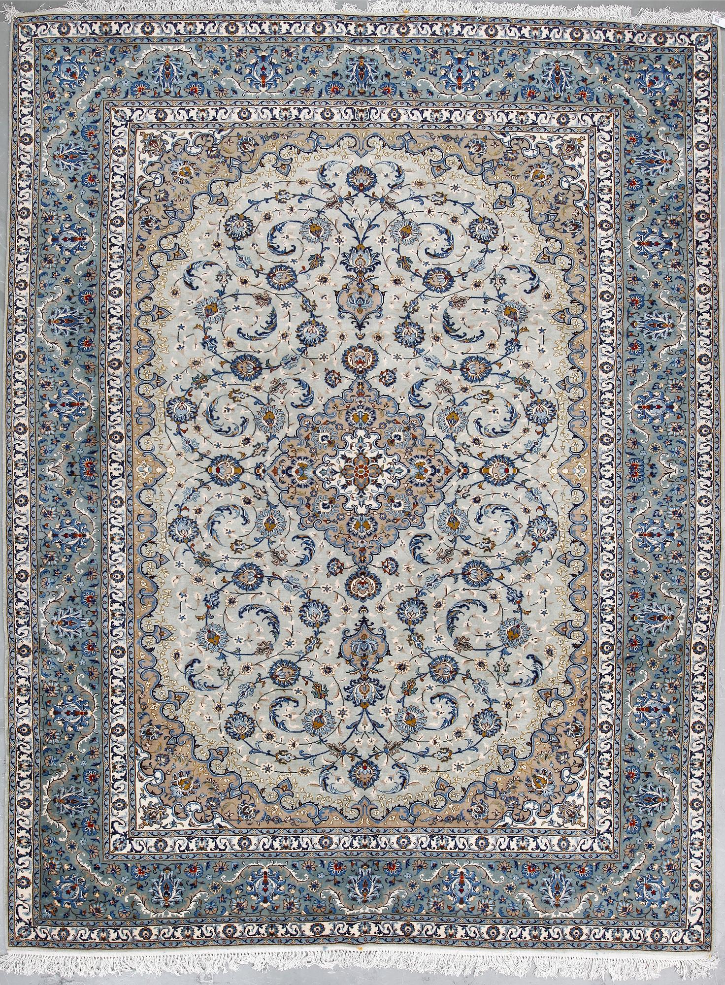 MATTA, Keshan, ca 415x295 cm.