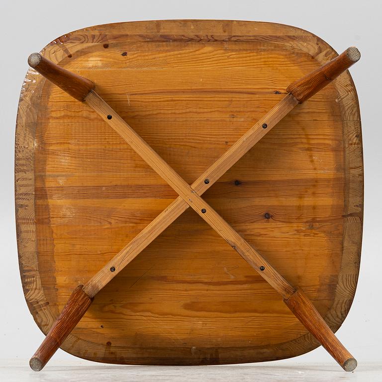 A coffee table, mid-20th century.