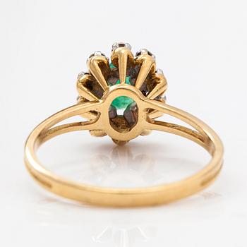 Sormus, 18K kultaa, smaragdi ja timantteja n. 0.05 ct yht. Suomalaiset tuontileimat.