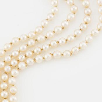Collier, fyrradigt med odlade pärlor, lås guld och silver med gammalslipade diamanter och syntetisk sten.