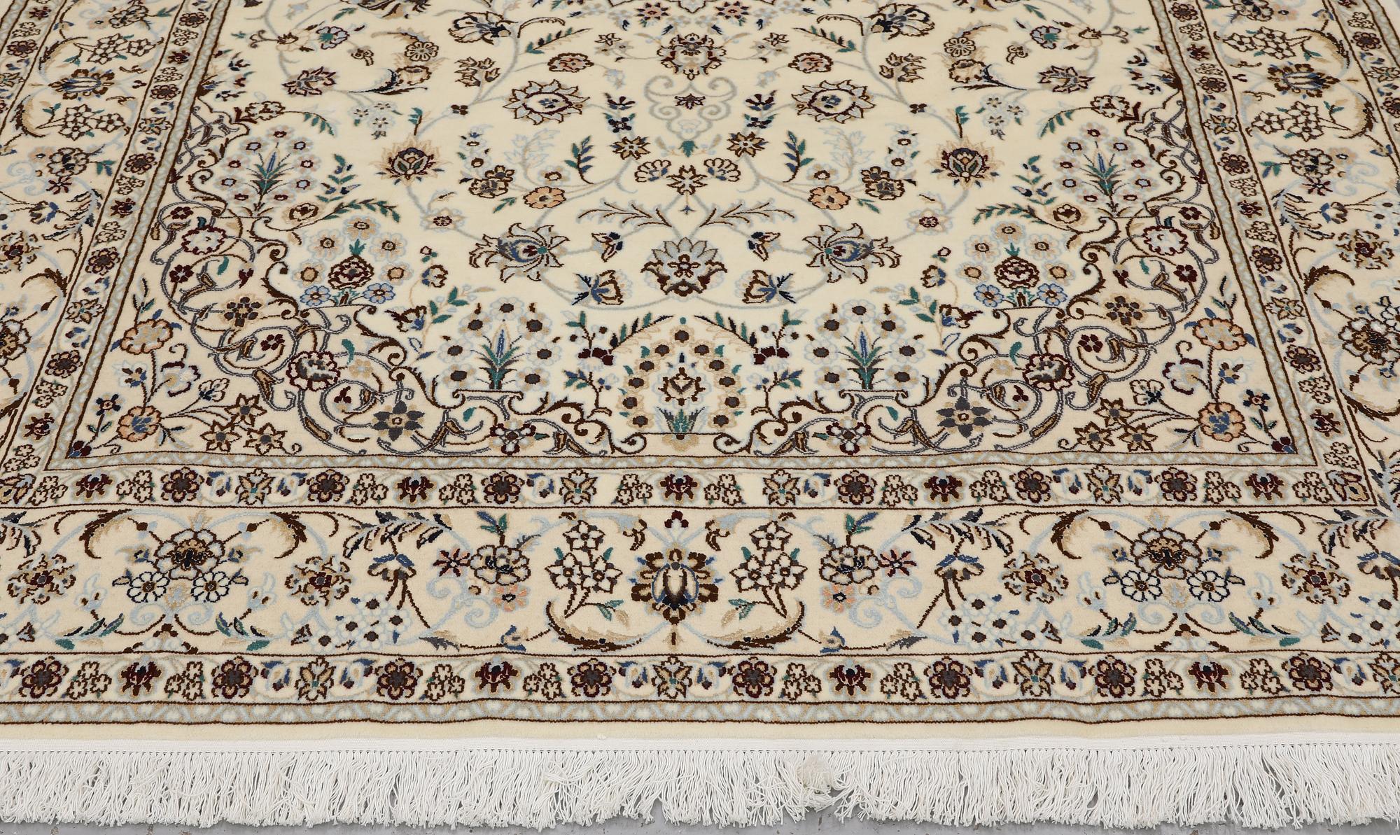 Carpet, Nain part silk, 305 x 204 cm.