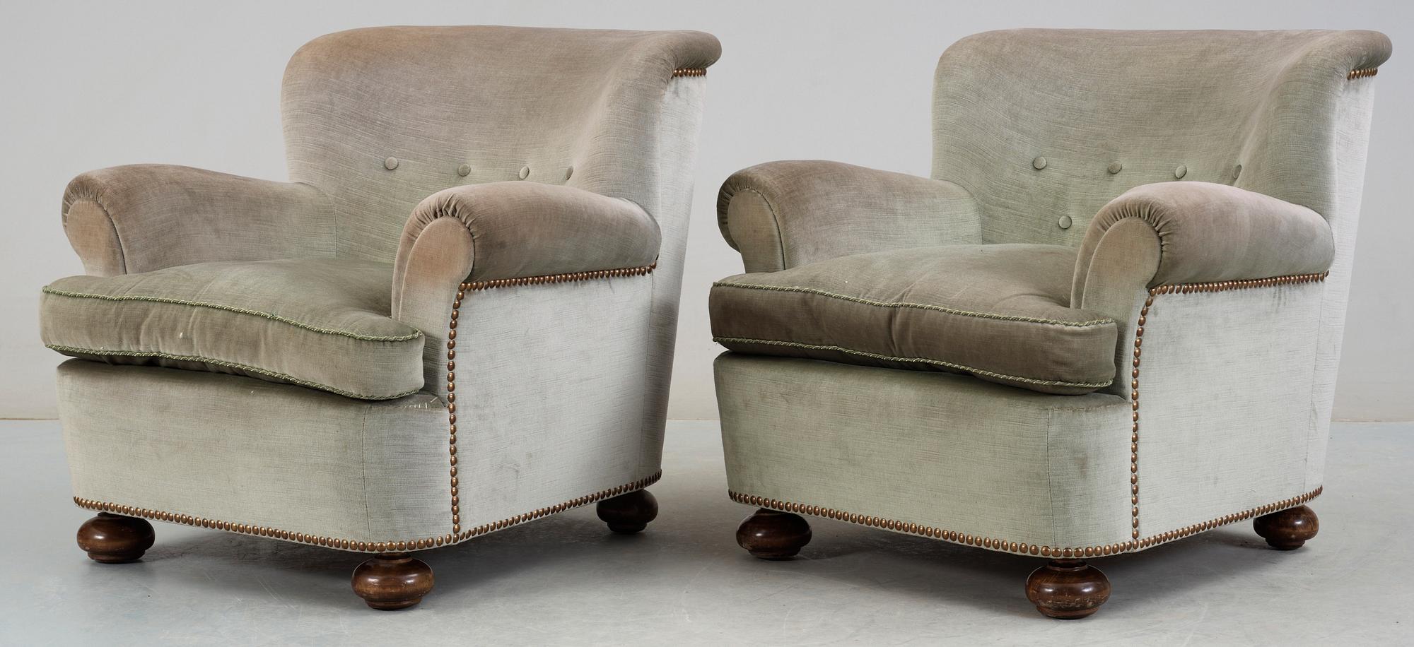 FÅTÖLJER, ett par, 1940-tal.