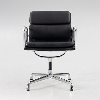 Charles & Ray Eames, a 'Soft Pad Chair EA217', Vitra.